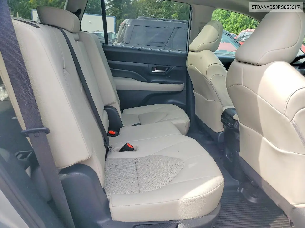 2024 Toyota Grand Highlander Xle VIN: 5TDAAAB53RS055617 Lot: 61911956