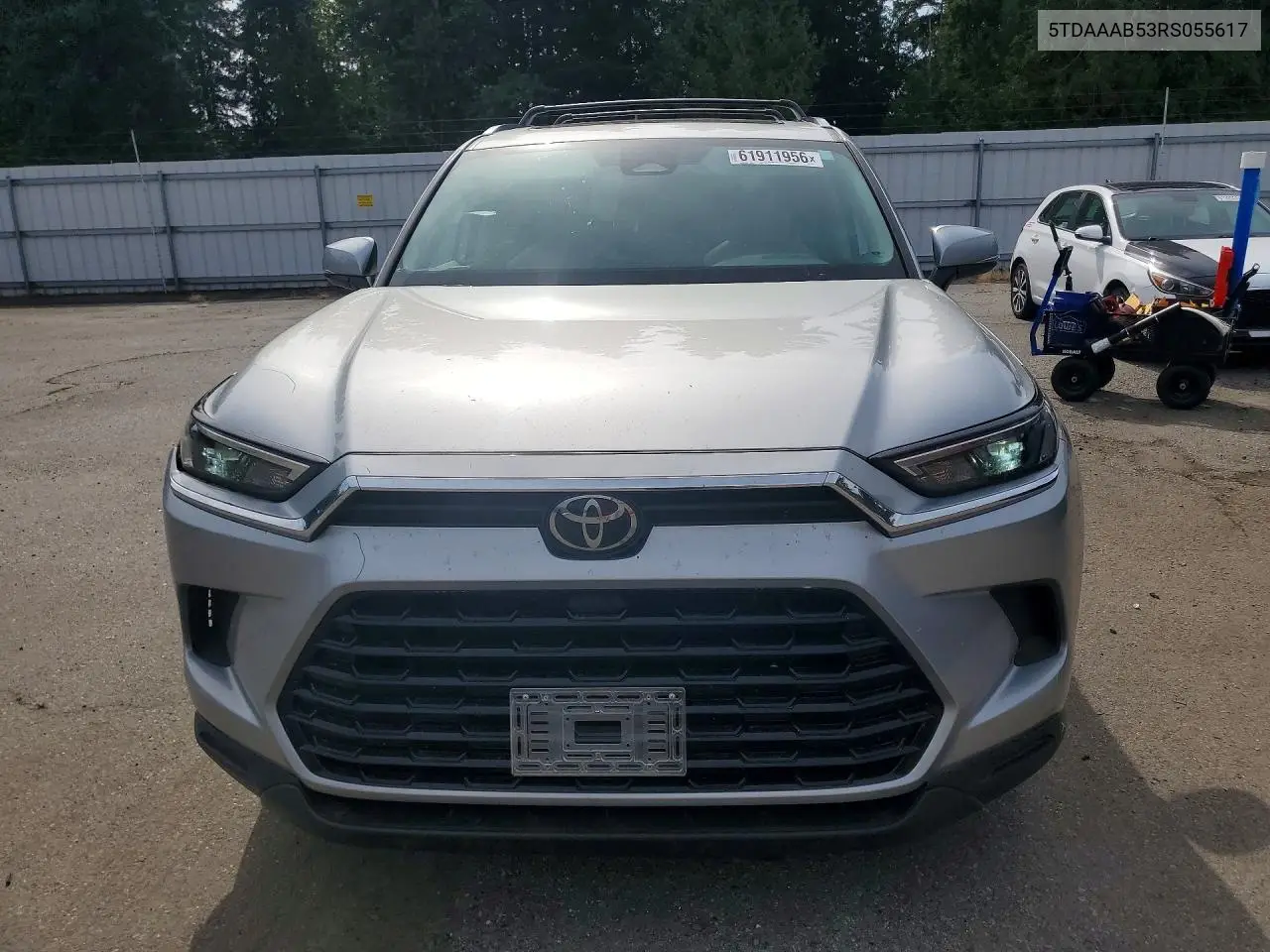 2024 Toyota Grand Highlander Xle VIN: 5TDAAAB53RS055617 Lot: 61911956