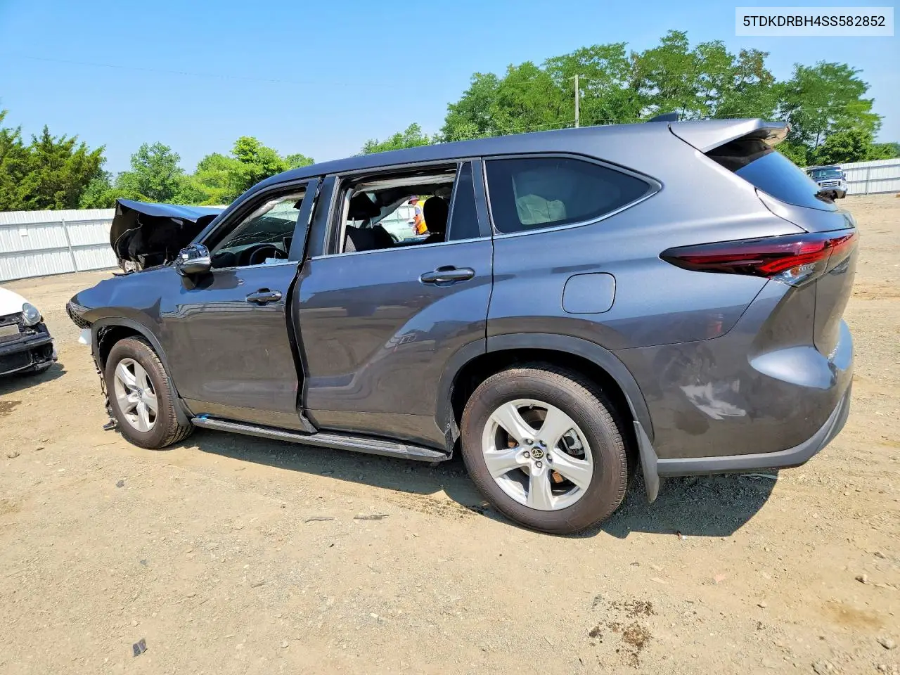 2025 Toyota Highlander Le VIN: 5TDKDRBH4SS582852 Lot: 61287126