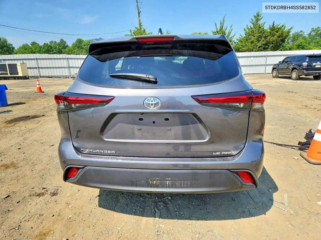 2025 Toyota Highlander Le VIN: 5TDKDRBH4SS582852 Lot: 61287126