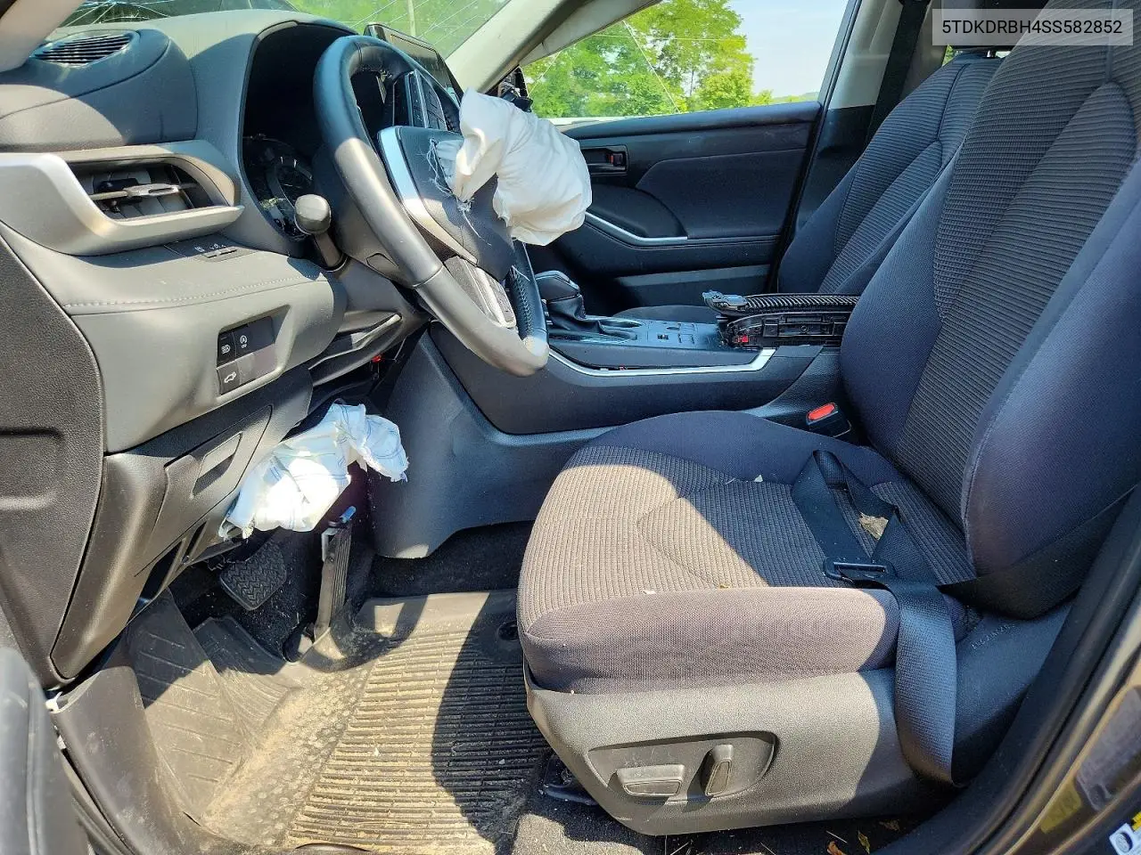 2025 Toyota Highlander Le VIN: 5TDKDRBH4SS582852 Lot: 61287126