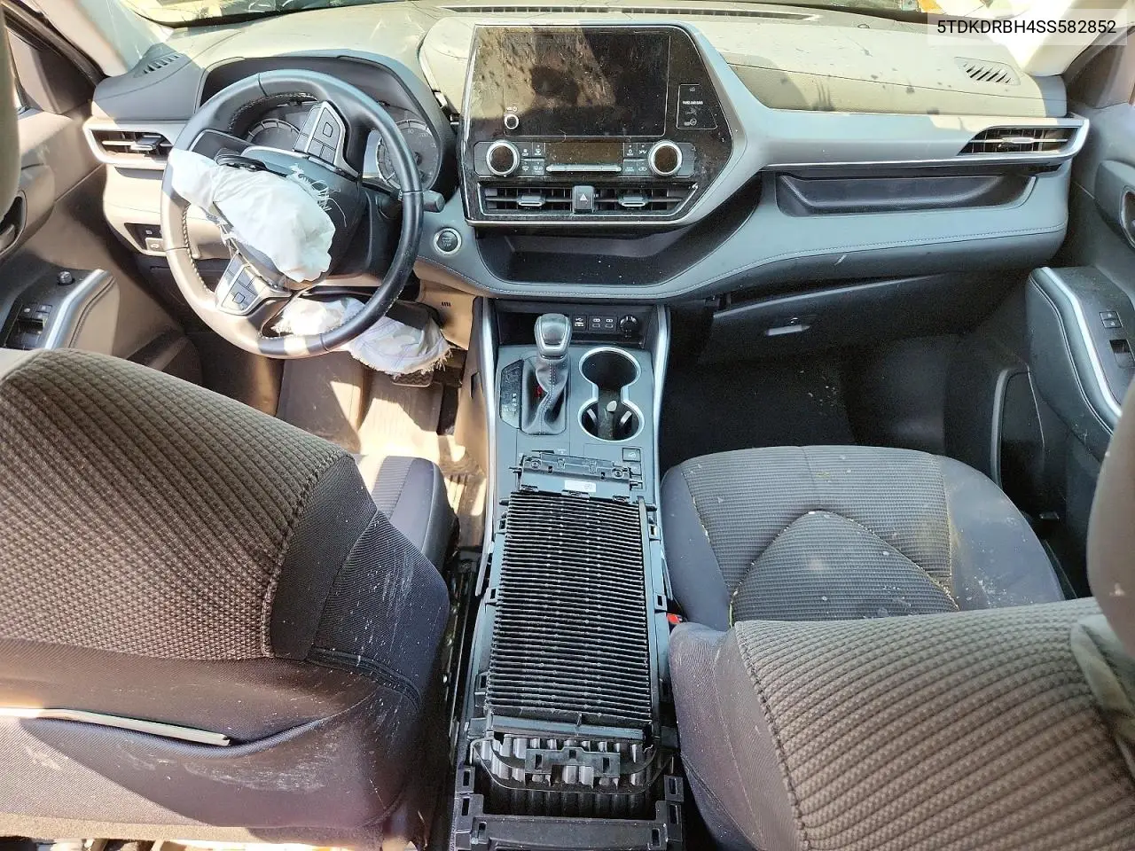 2025 Toyota Highlander Le VIN: 5TDKDRBH4SS582852 Lot: 61287126
