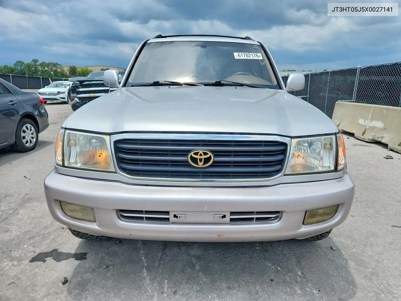 1999 Toyota Land Cruiser Base VIN: JT3HT05J5X0027141 Lot: 61702176