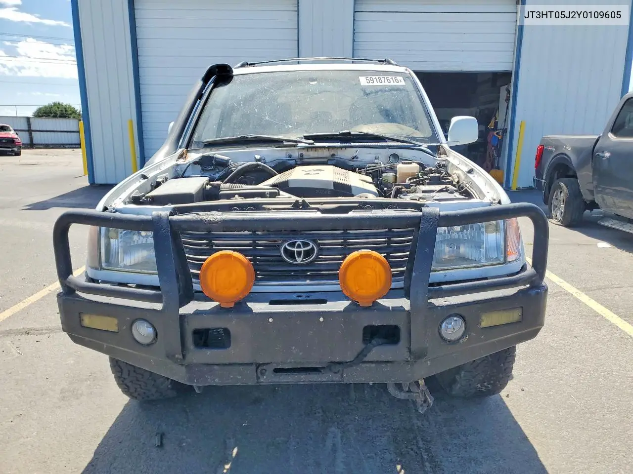 2000 Toyota Land Cruiser Base VIN: JT3HT05J2Y0109605 Lot: 59187616