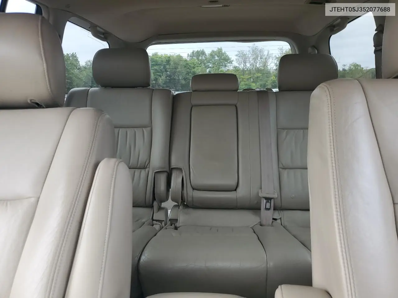 2005 Toyota Land Cruiser VIN: JTEHT05J352077688 Lot: 81108205