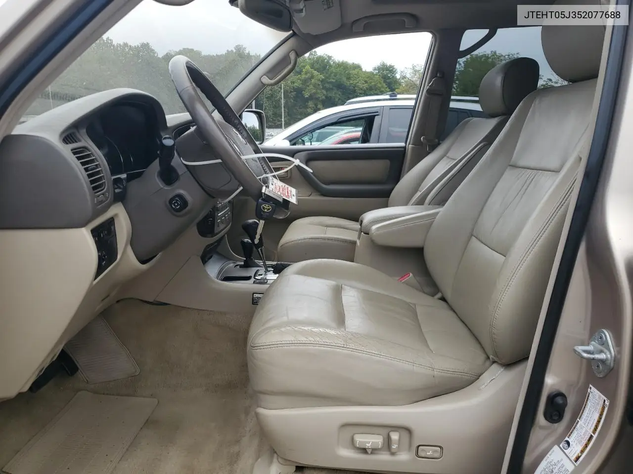 2005 Toyota Land Cruiser VIN: JTEHT05J352077688 Lot: 81108205