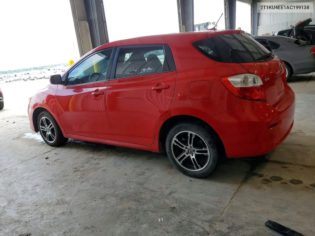2010 Toyota Matrix Base VIN: 2T1KU4EE1AC199138 Lot: 55328486