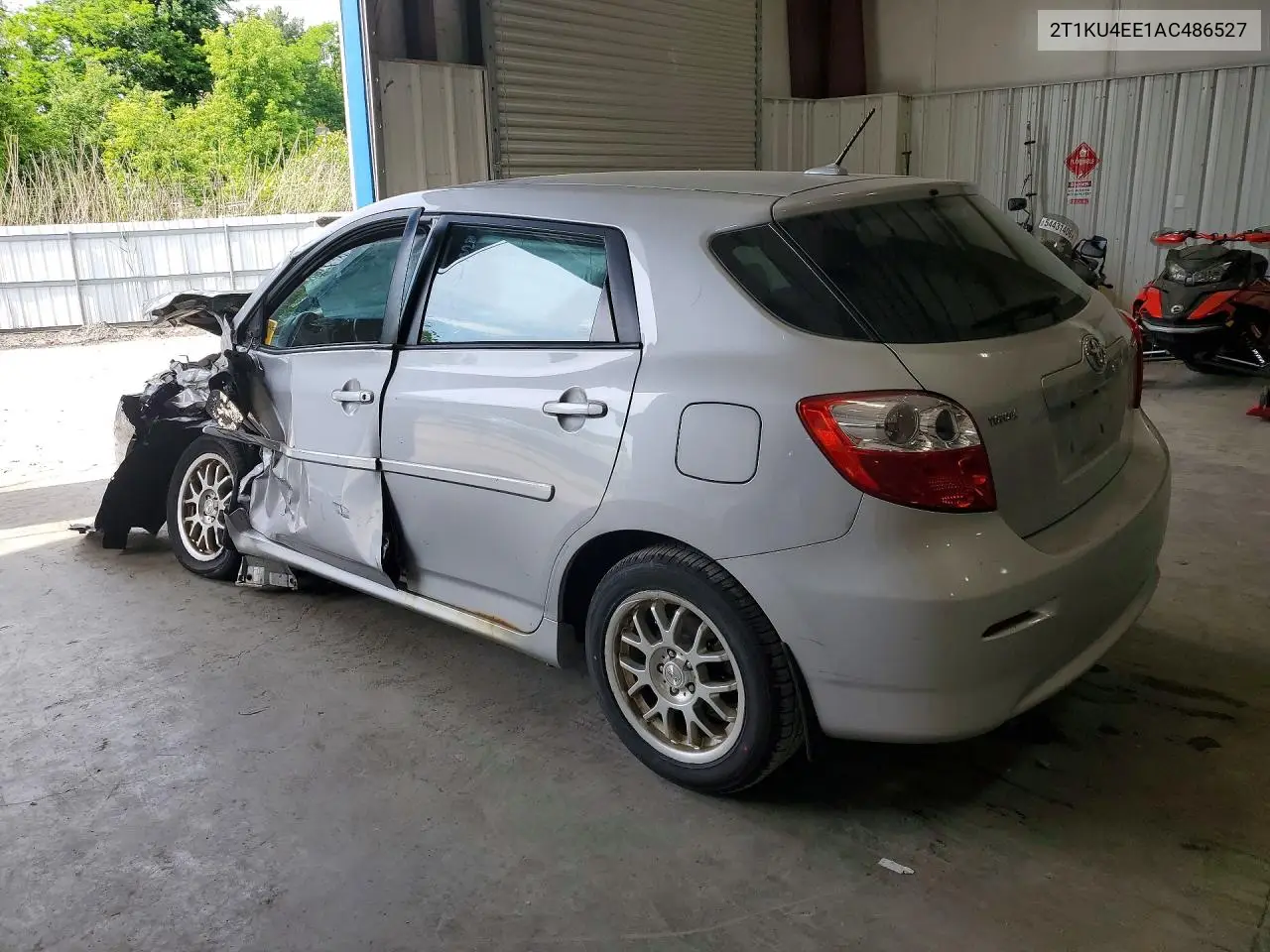 2010 Toyota Matrix Base VIN: 2T1KU4EE1AC486527 Lot: 56457056