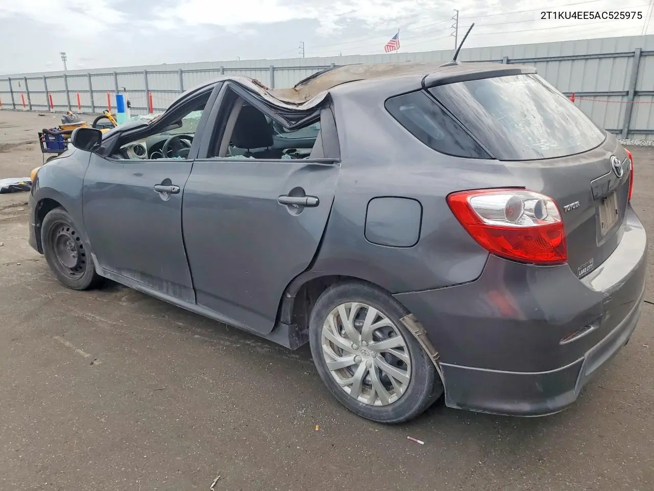 2010 Toyota Matrix Base VIN: 2T1KU4EE5AC525975 Lot: 60512586