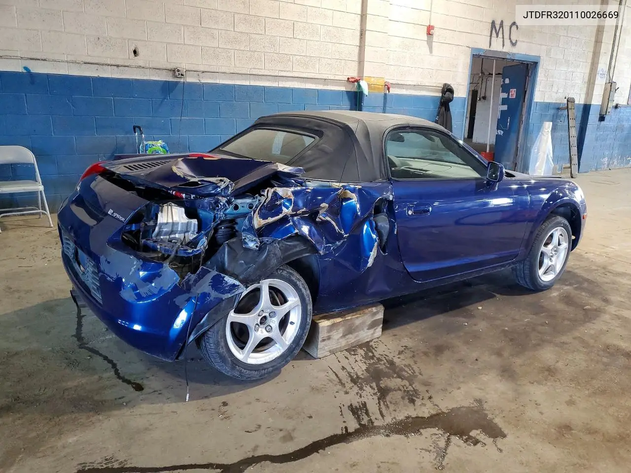 2001 Toyota Mr2 Spyder VIN: JTDFR320110026669 Lot: 51611066