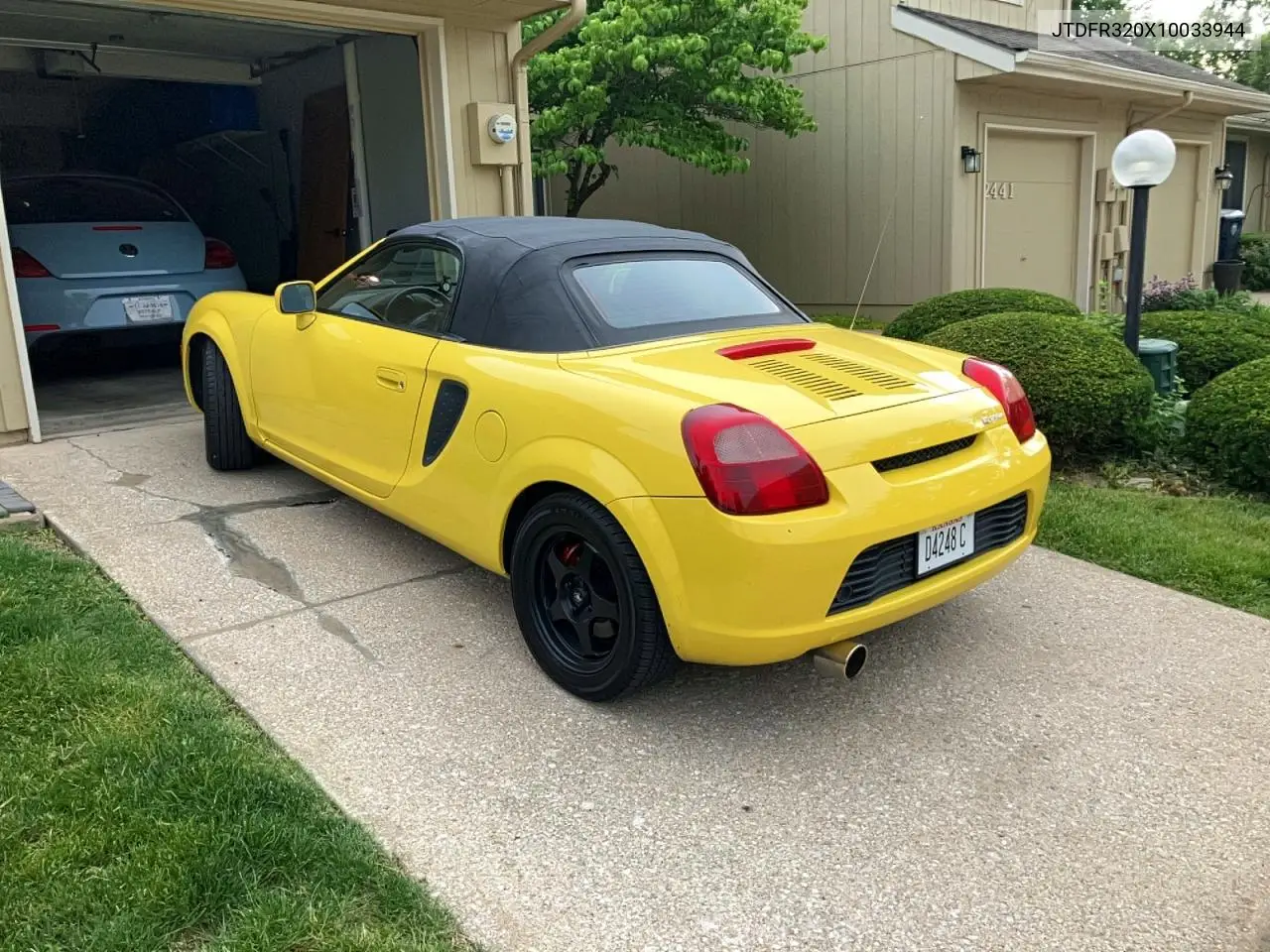 2001 Toyota Mr2 Spyder VIN: JTDFR320X10033944 Lot: 55102696