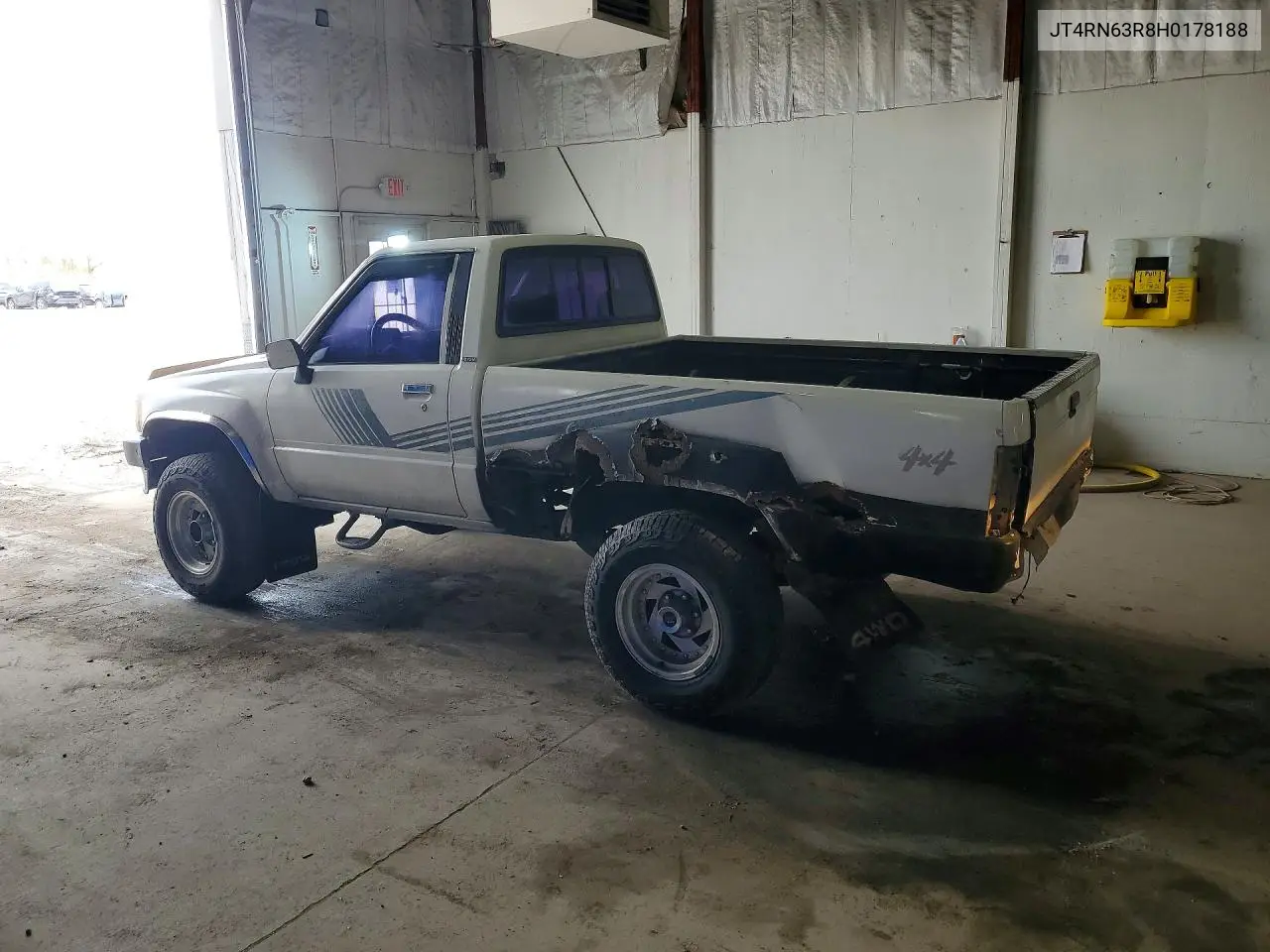1987 Toyota Pickup Base VIN: JT4RN63R8H0178188 Lot: 45760916