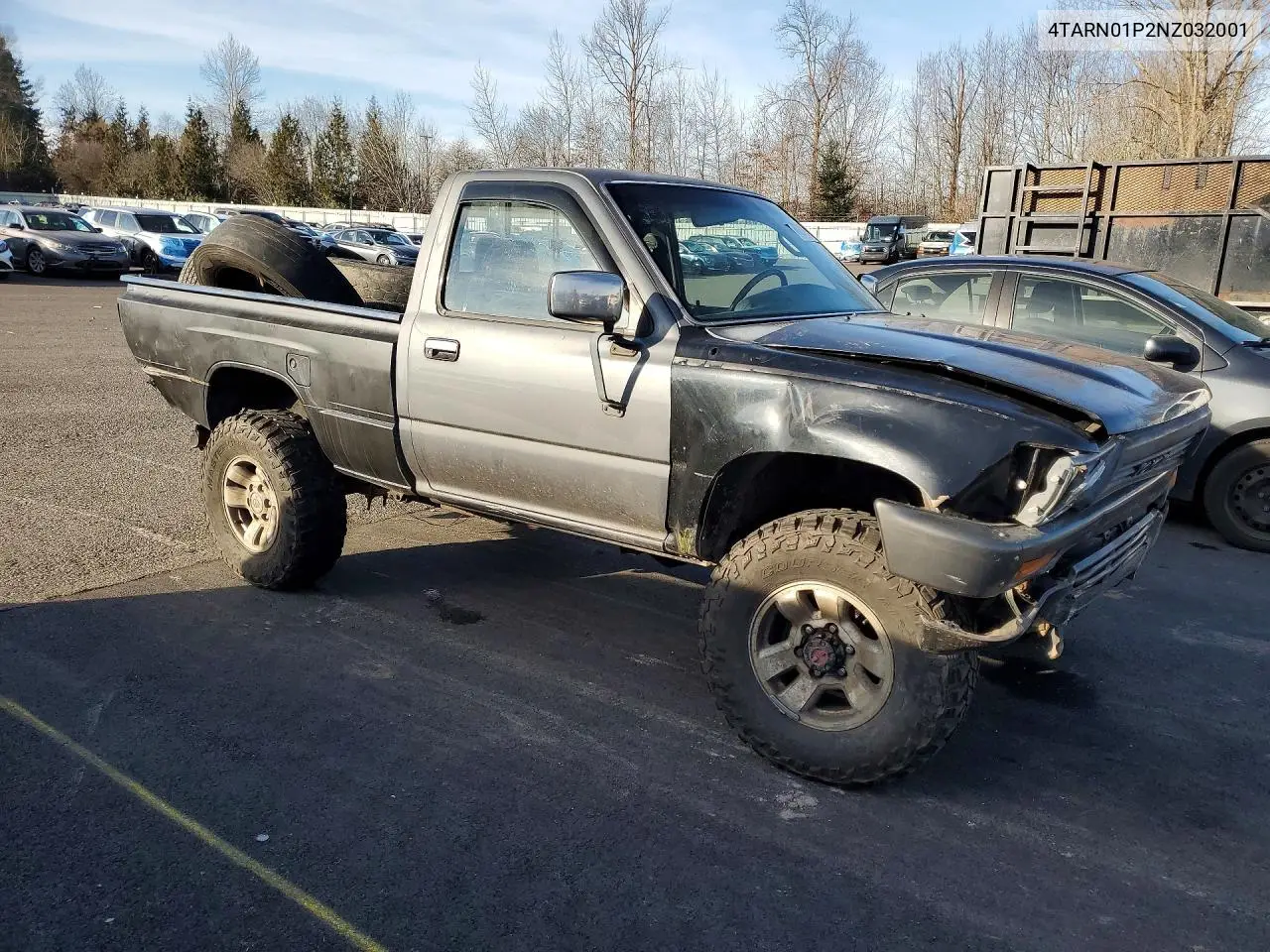 1992 Toyota Pickup 1/2 Ton Short Wheelbase Dlx VIN: 4TARN01P2NZ032001 Lot: 76208965