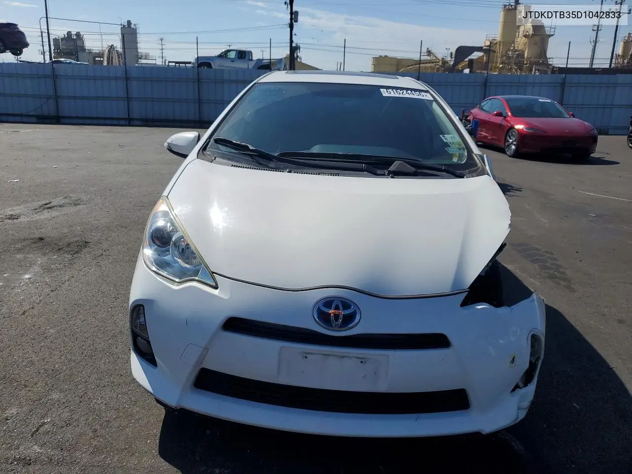 2013 Toyota Prius C Four VIN: JTDKDTB35D1042833 Lot: 61624456