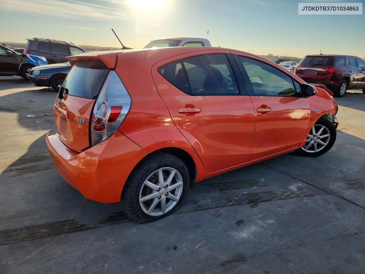 2013 Toyota Prius C VIN: JTDKDTB37D1034863 Lot: 76841615