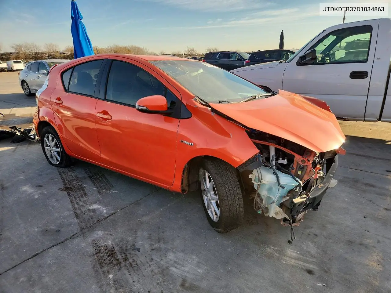 2013 Toyota Prius C VIN: JTDKDTB37D1034863 Lot: 76841615