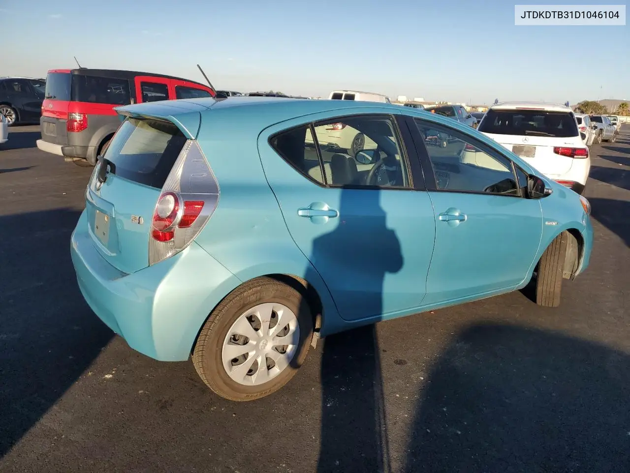 JTDKDTB31D1046104 2013 Toyota Prius