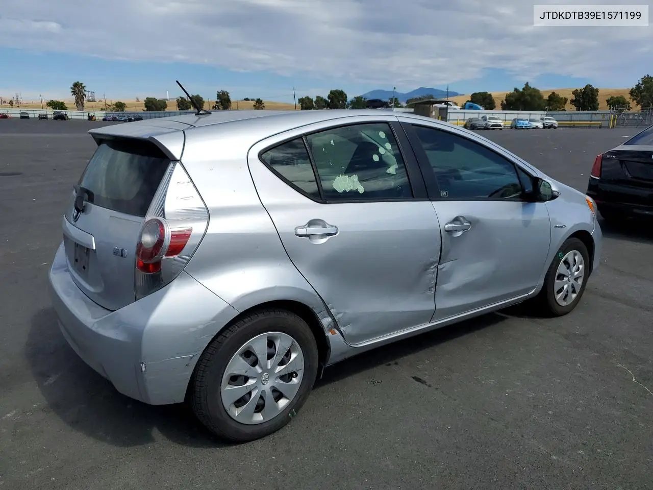 2014 Toyota Prius C Two VIN: JTDKDTB39E1571199 Lot: 61830966