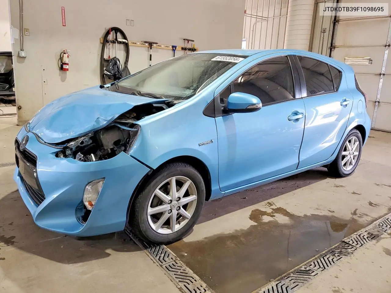 2015 Toyota Prius C Three VIN: JTDKDTB39F1098695 Lot: 61552056