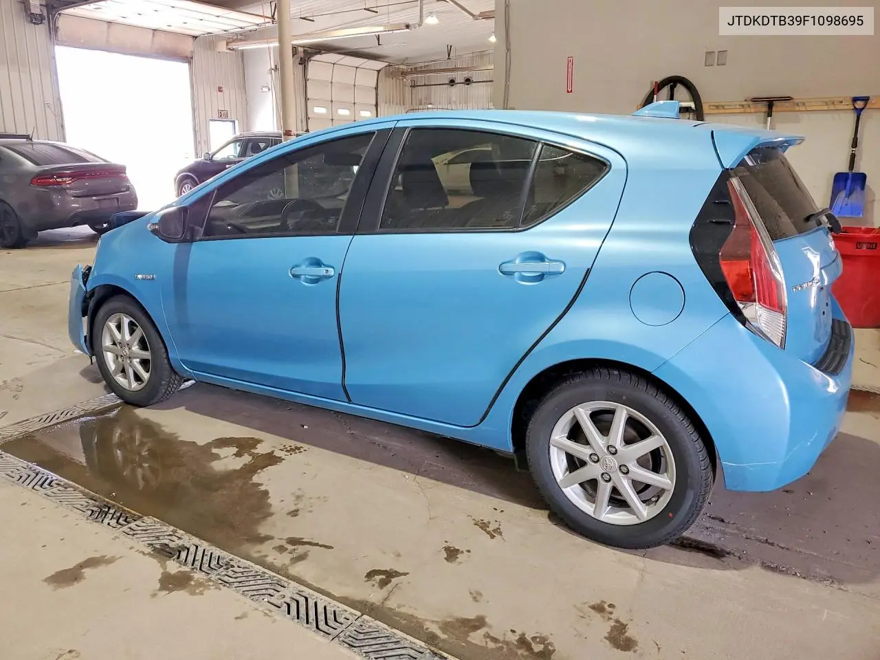 2015 Toyota Prius C Three VIN: JTDKDTB39F1098695 Lot: 61552056