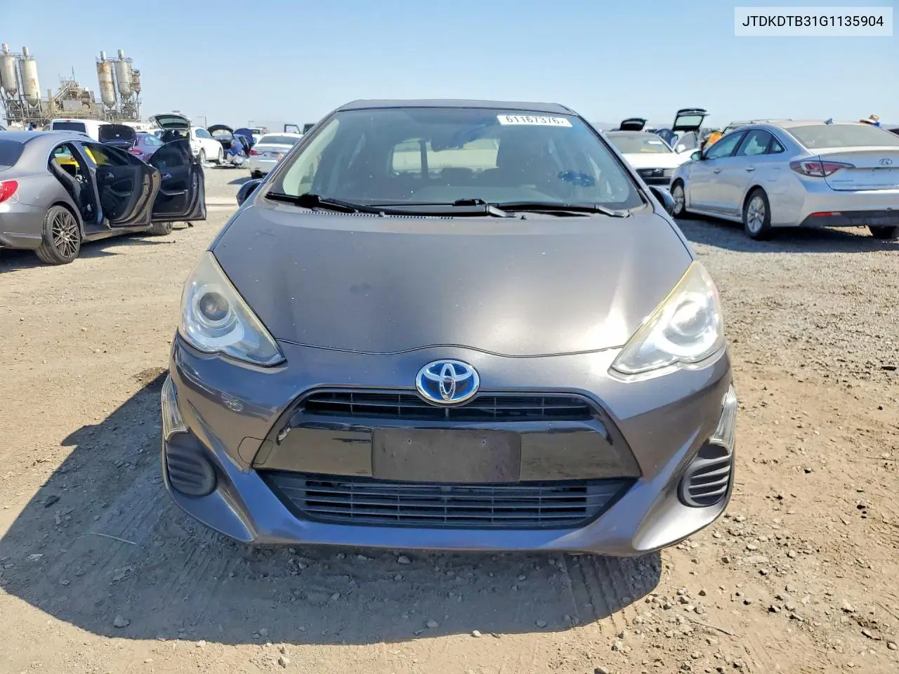 2016 Toyota Prius C Three VIN: JTDKDTB31G1135904 Lot: 61167376