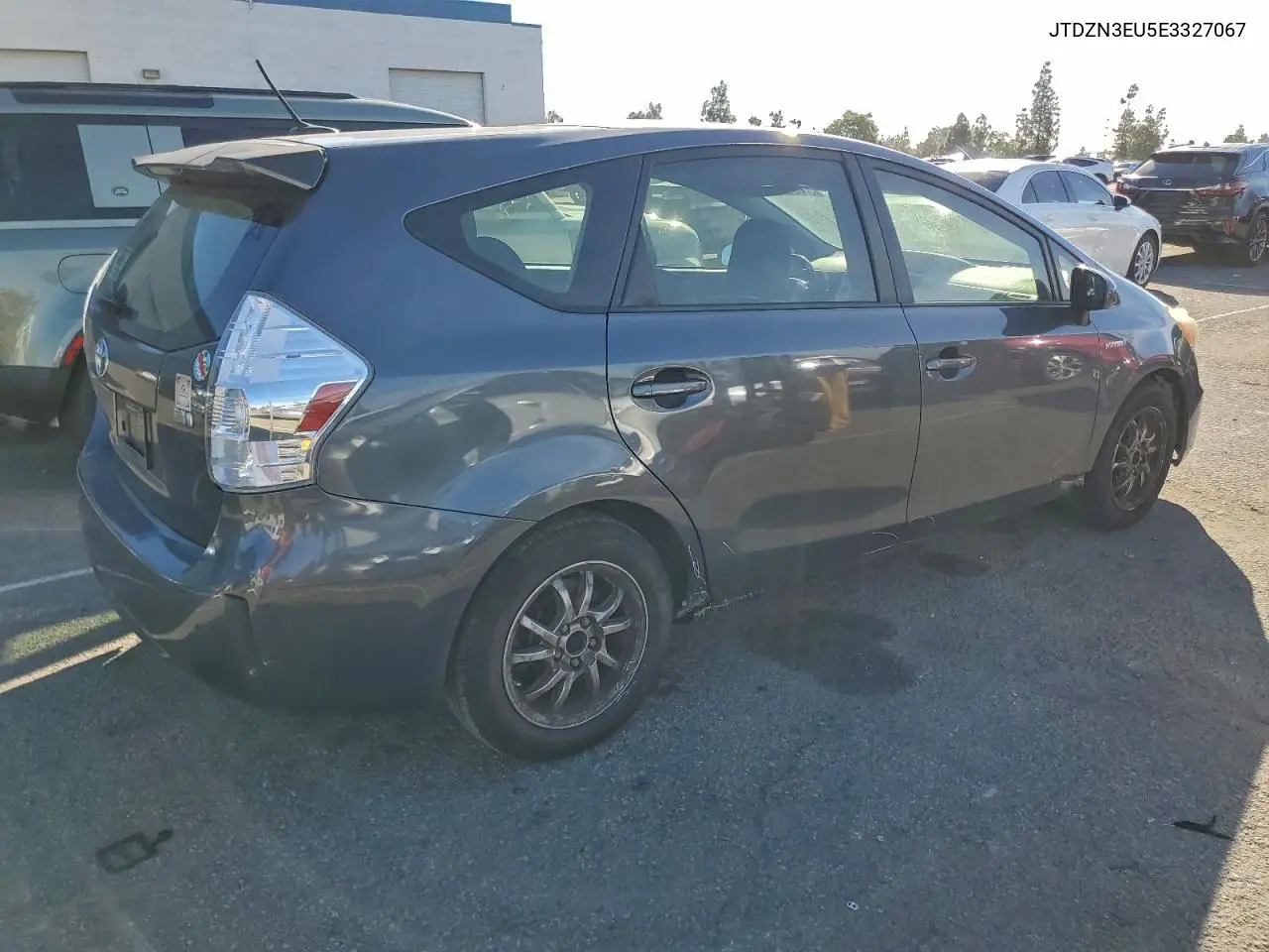 JTDZN3EU5E3327067 2014 Toyota Prius V