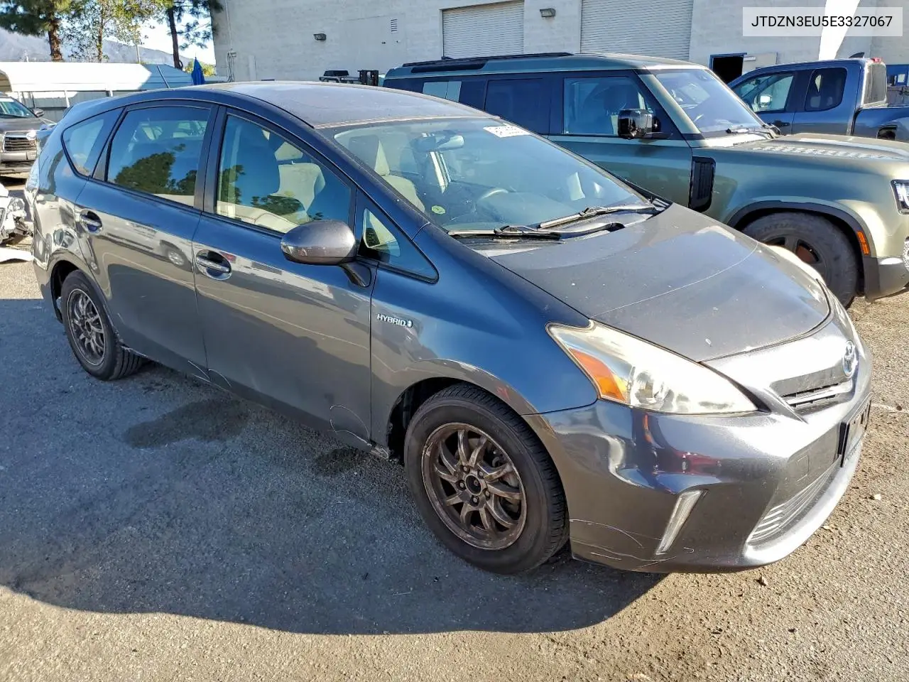 JTDZN3EU5E3327067 2014 Toyota Prius V