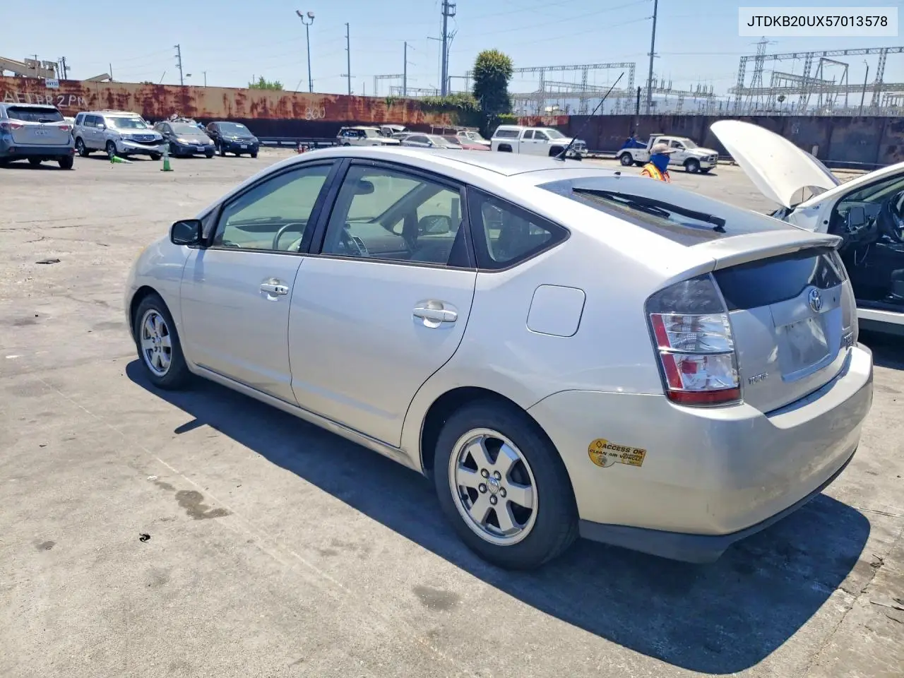 2005 Toyota Prius Base VIN: JTDKB20UX57013578 Lot: 58315136