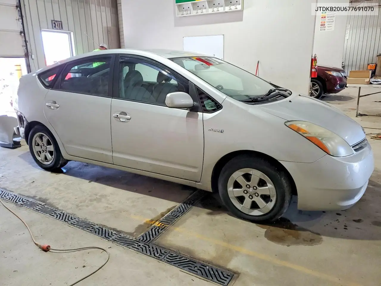 2007 Toyota Prius Base VIN: JTDKB20U677691070 Lot: 56102496