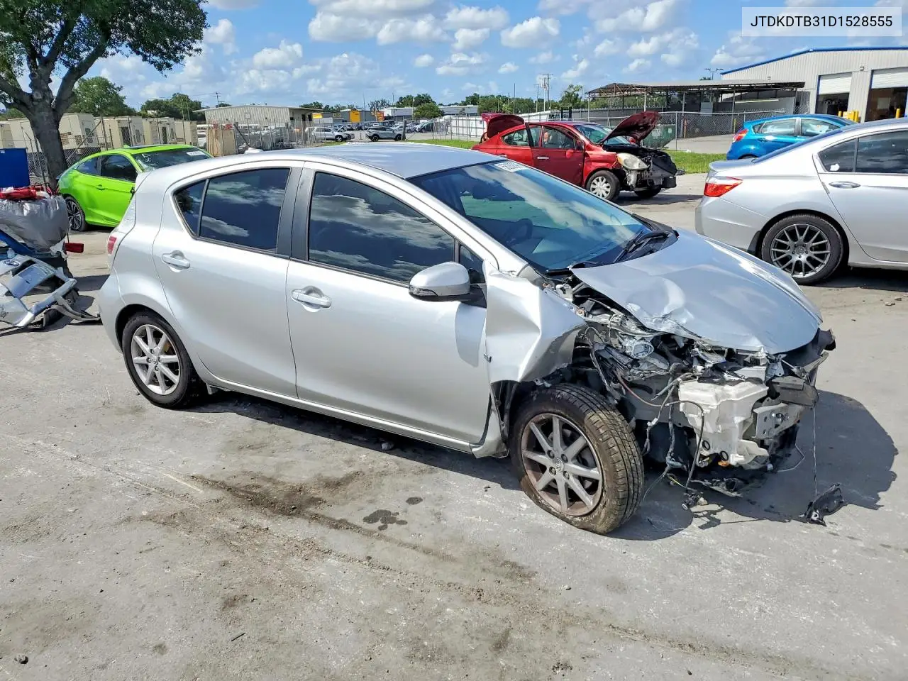 JTDKDTB31D1528555 2013 Toyota Prius C Four