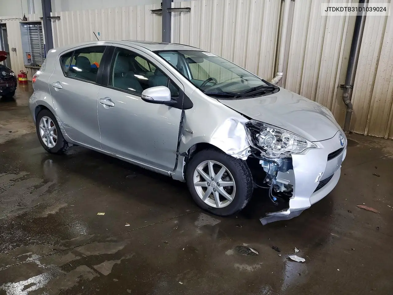 2013 Toyota Prius C Four VIN: JTDKDTB31D1039024 Lot: 58586276