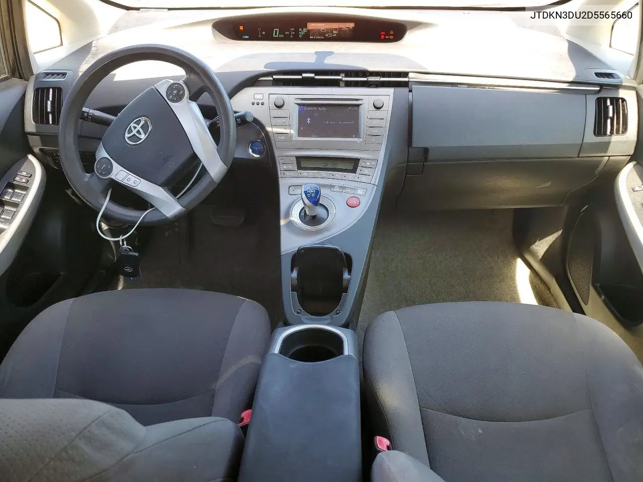 2013 Toyota Prius Two VIN: JTDKN3DU2D5565660 Lot: 61634596