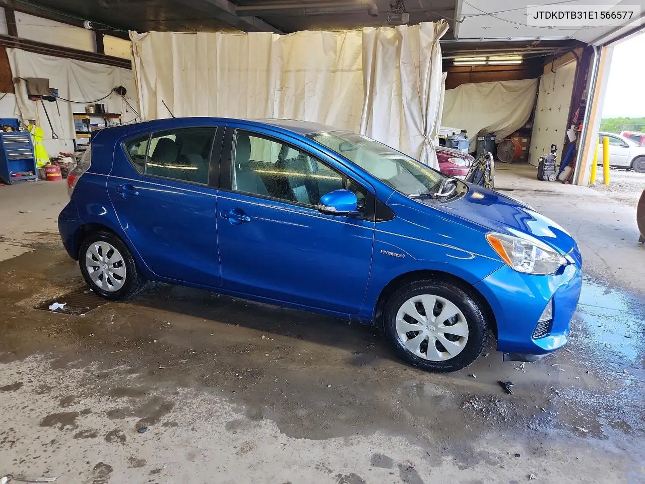 2014 Toyota Prius C Three VIN: JTDKDTB31E1566577 Lot: 57676856