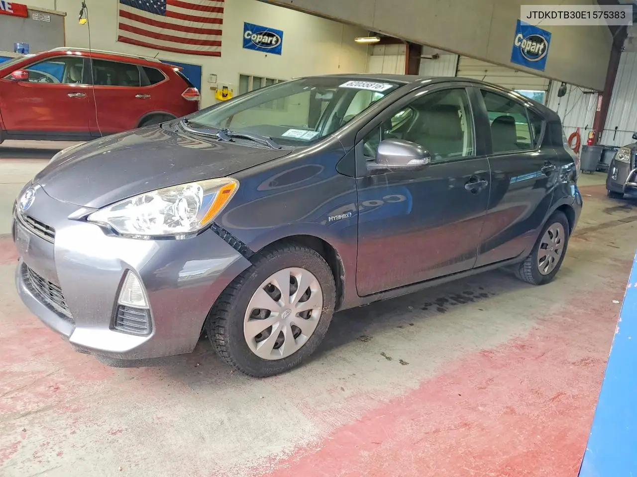 JTDKDTB30E1575383 2014 Toyota Prius C Two
