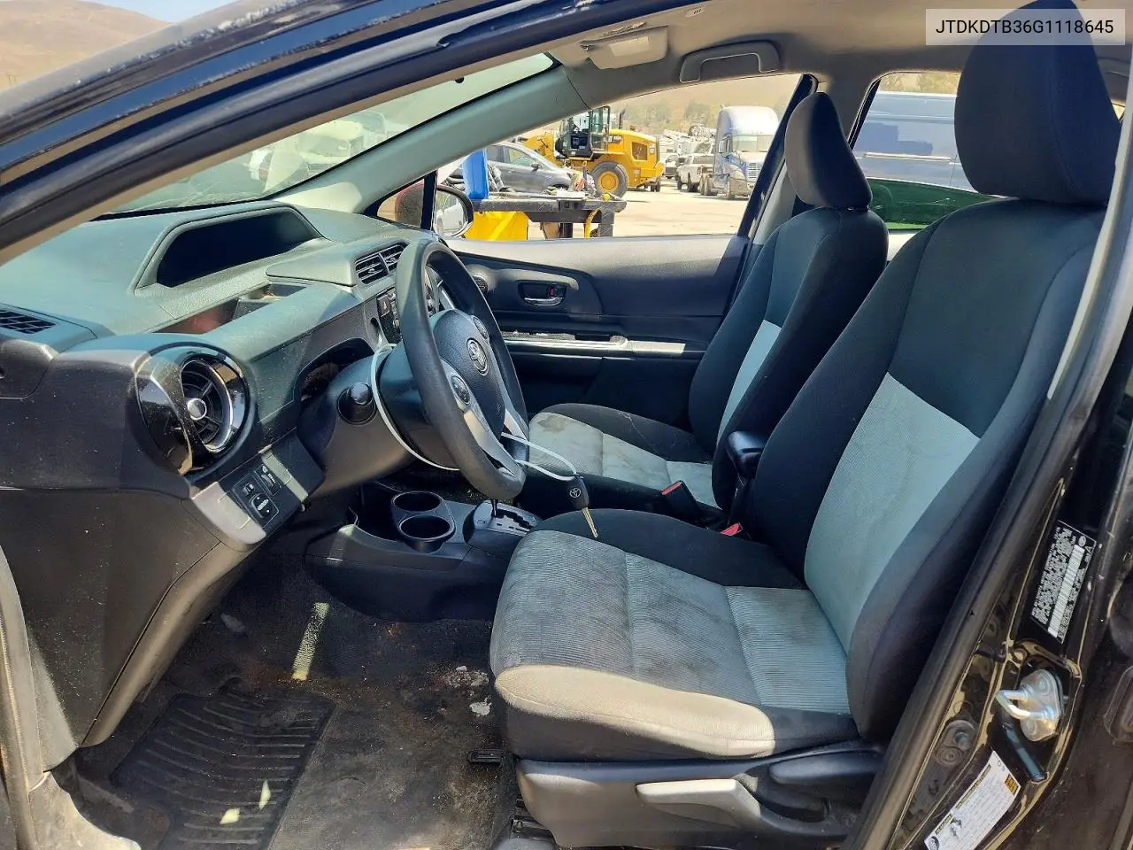 2016 Toyota Prius C Persona Special Edition VIN: JTDKDTB36G1118645 Lot: 60710406
