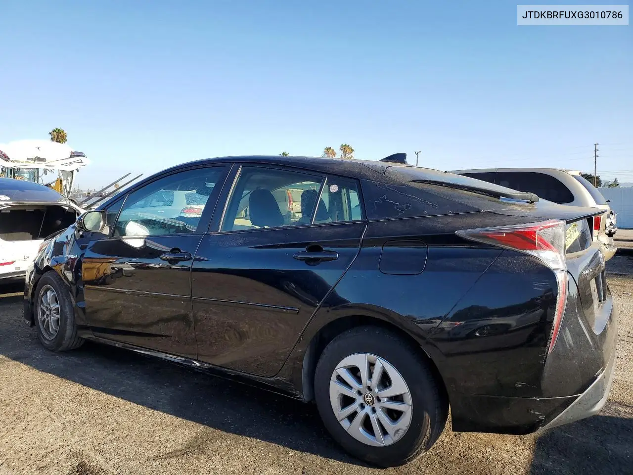 2016 Toyota Prius Two VIN: JTDKBRFUXG3010786 Lot: 61021746