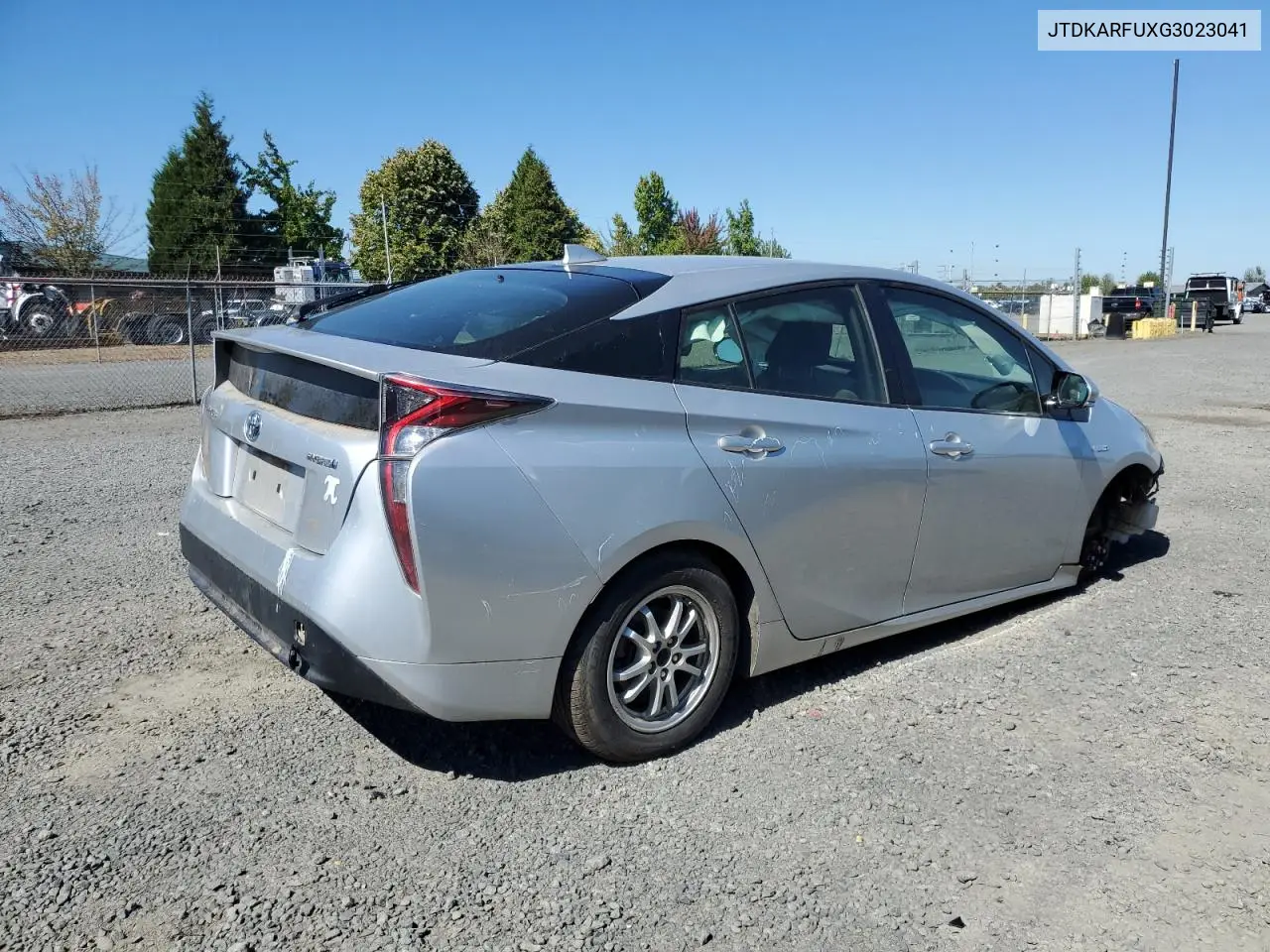 JTDKARFUXG3023041 2016 Toyota Prius
