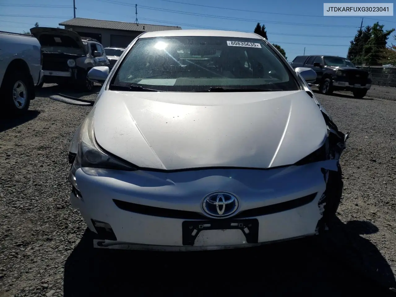 JTDKARFUXG3023041 2016 Toyota Prius