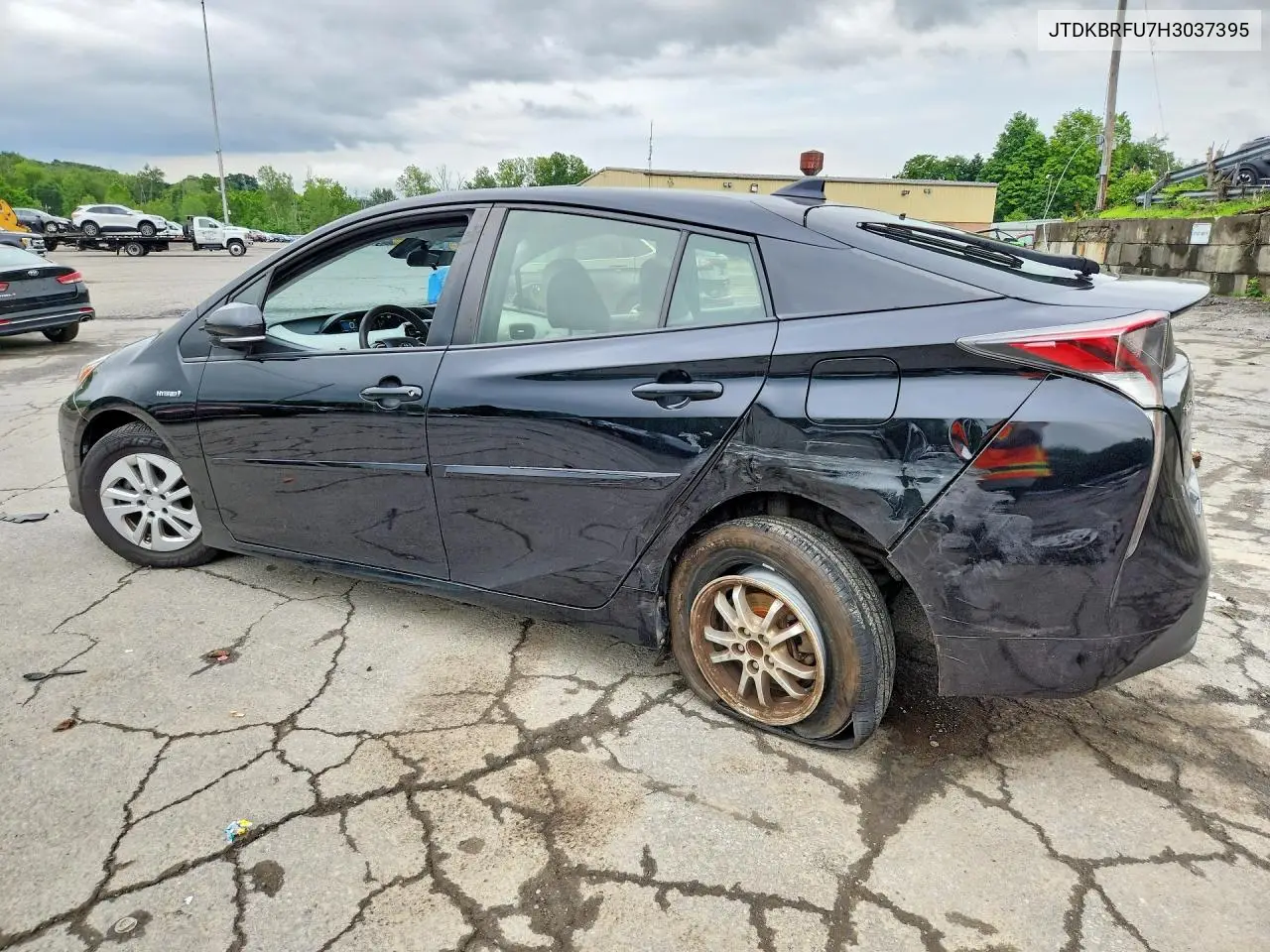 2017 Toyota Prius Two VIN: JTDKBRFU7H3037395 Lot: 61887176