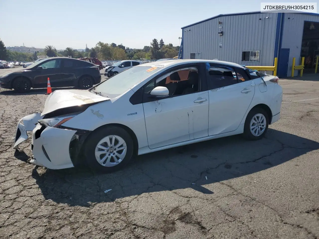 JTDKBRFU9H3054215 2017 Toyota Prius