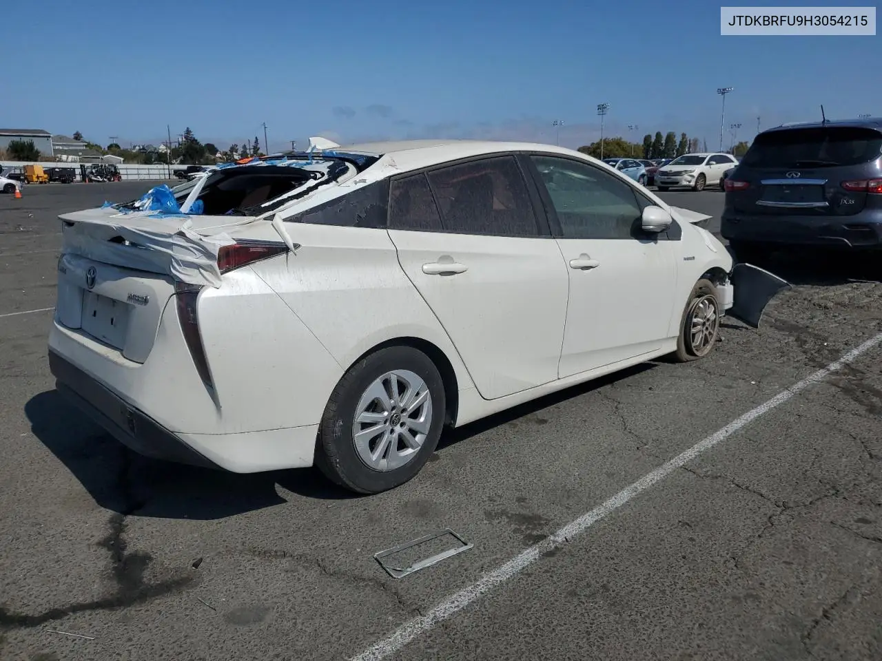 JTDKBRFU9H3054215 2017 Toyota Prius