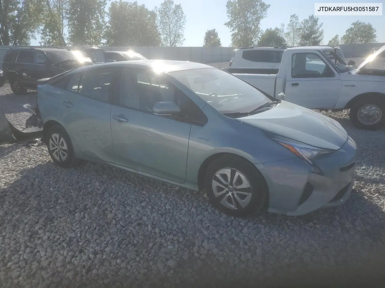 JTDKARFU5H3051587 2017 Toyota Prius