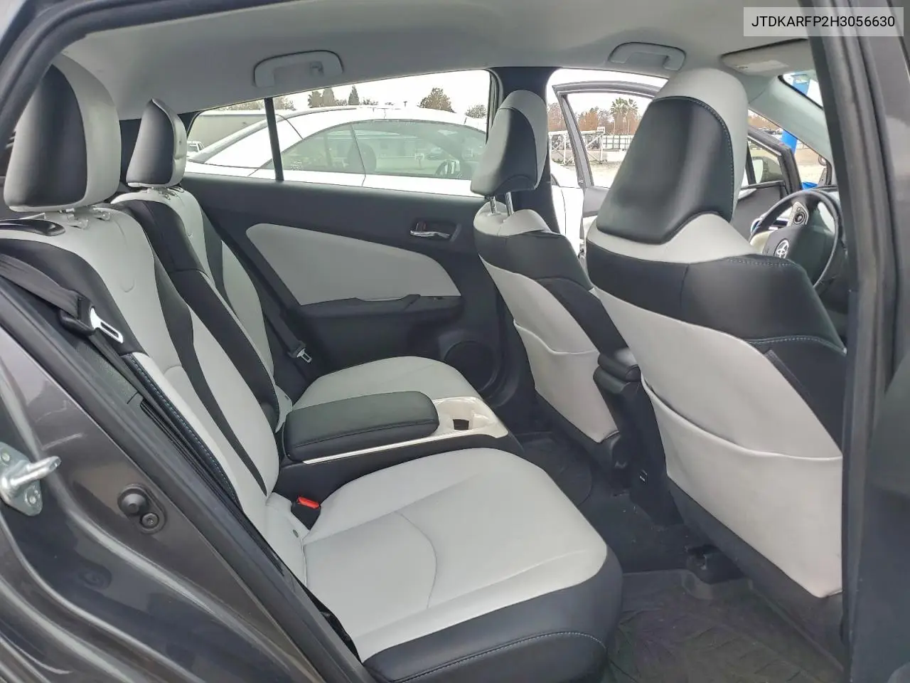 JTDKARFP2H3056630 2017 Toyota Prius Prime