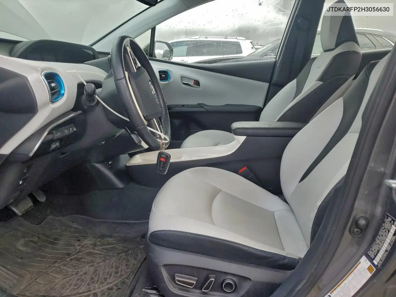 JTDKARFP2H3056630 2017 Toyota Prius Prime