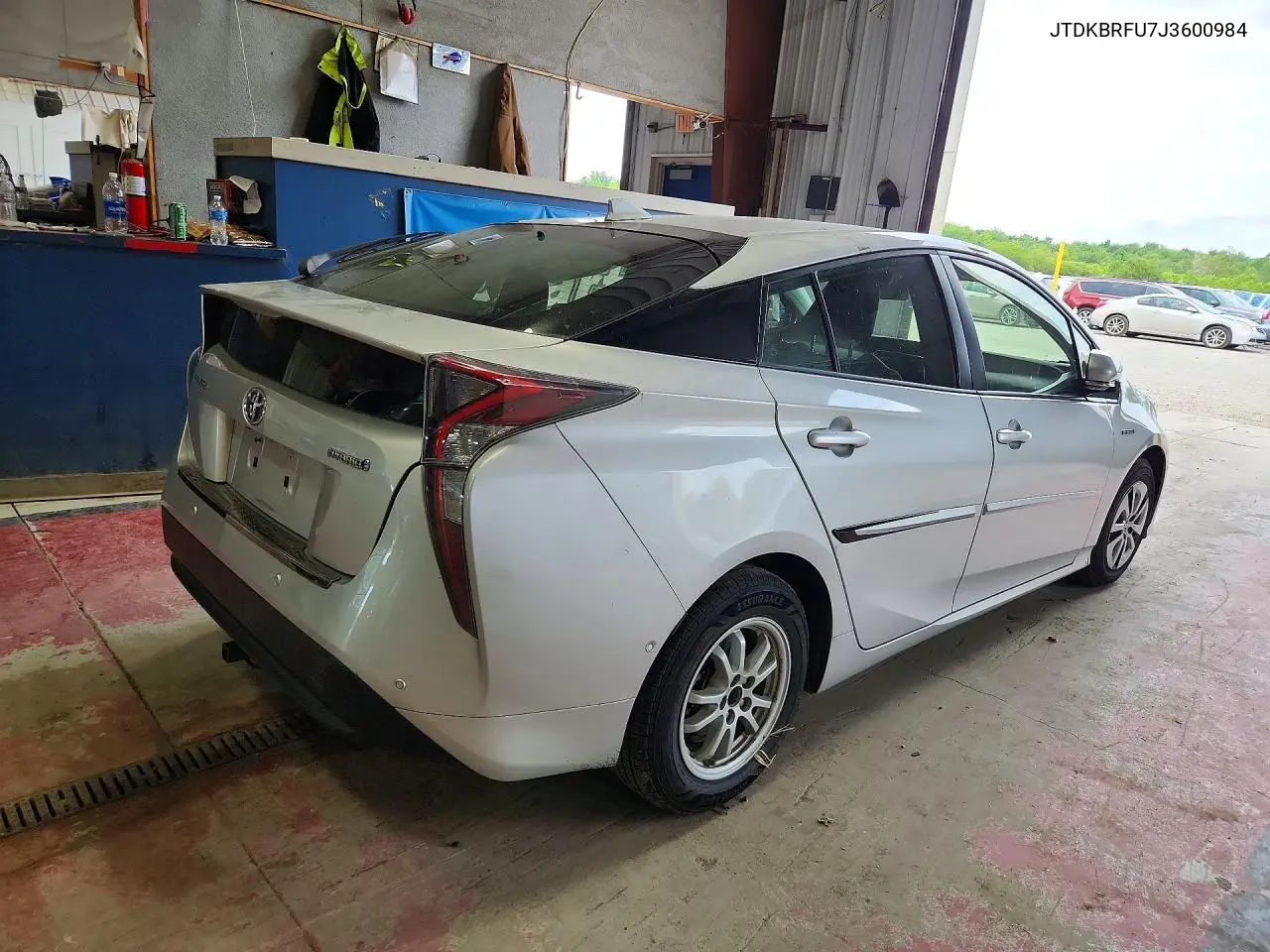 2018 Toyota Prius Two VIN: JTDKBRFU7J3600984 Lot: 58542996