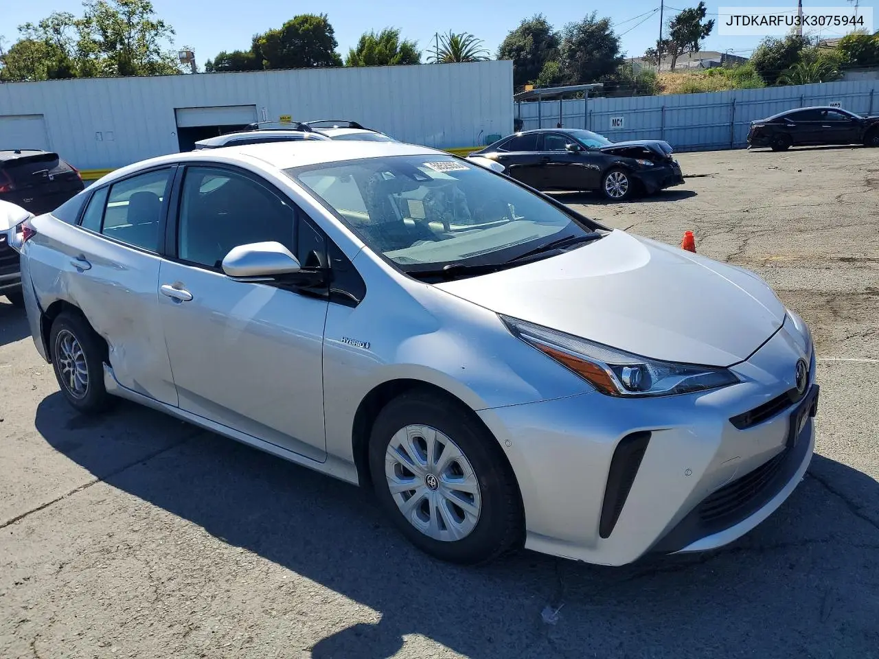2019 Toyota Prius Le VIN: JTDKARFU3K3075944 Lot: 58529656