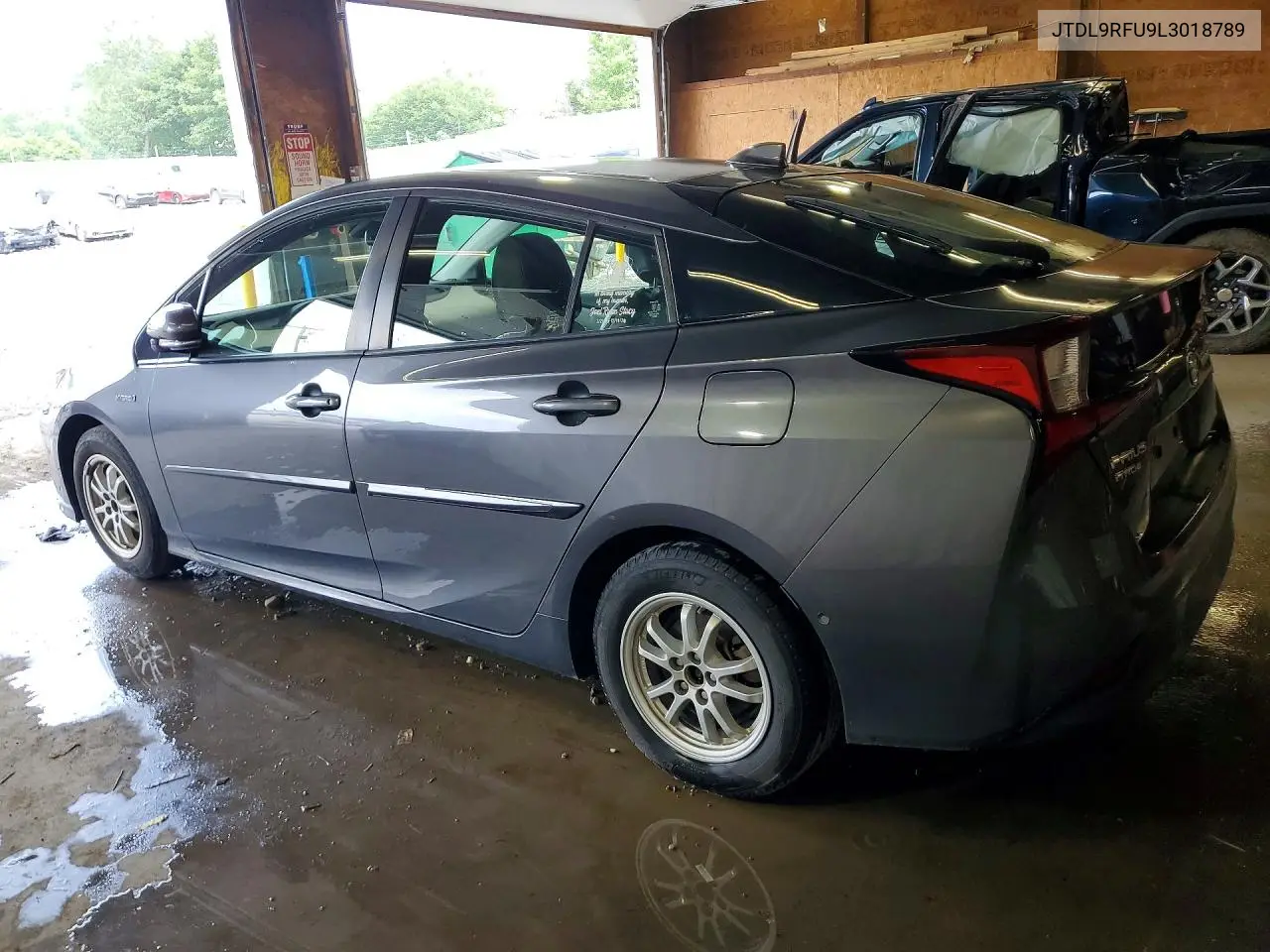 2020 Toyota Prius Le Awd-E VIN: JTDL9RFU9L3018789 Lot: 61219306