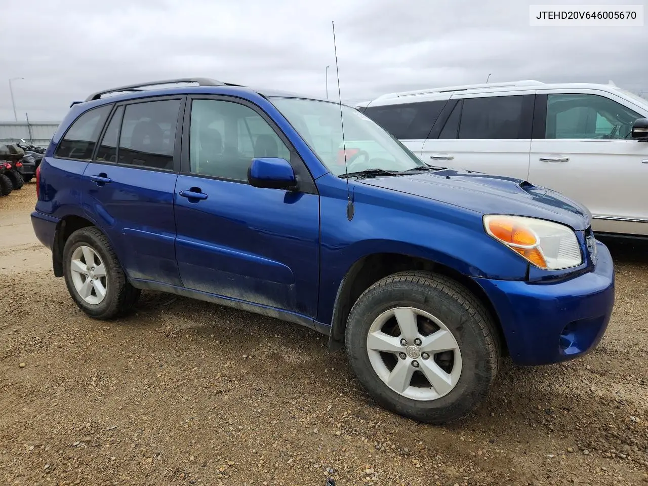 2004 Toyota Rav4 Base VIN: JTEHD20V646005670 Lot: 50764366