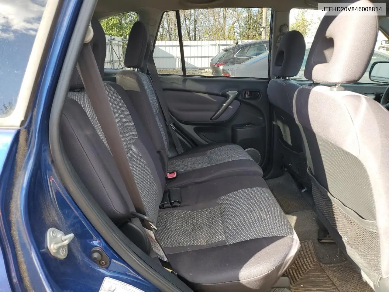 JTEHD20V846008814 2004 Toyota Rav4