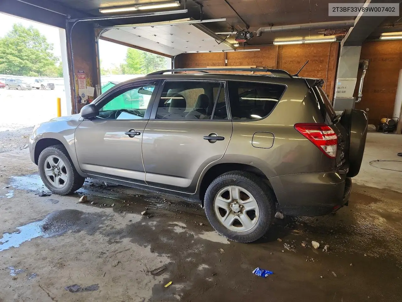 2009 Toyota Rav4 Base VIN: 2T3BF33V89W007402 Lot: 61852816